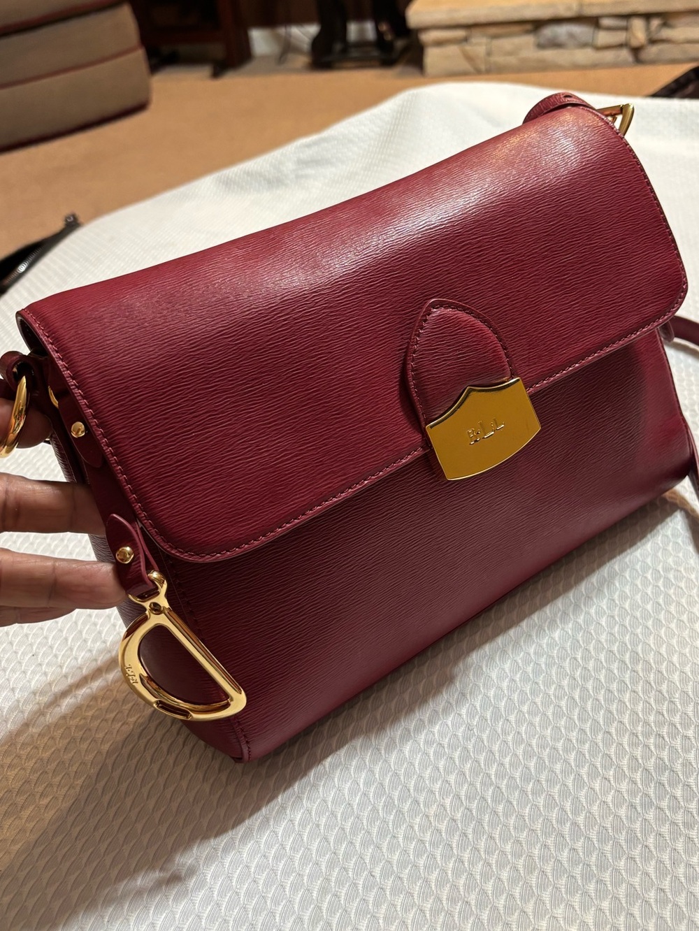 Classic Burgundy Leather Shoulder Bag with Gold Accent